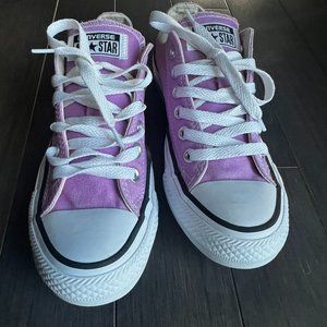 Converse Purple Chuck Taylor Classic All Star Low Top Sneakers Women's Size 6.5